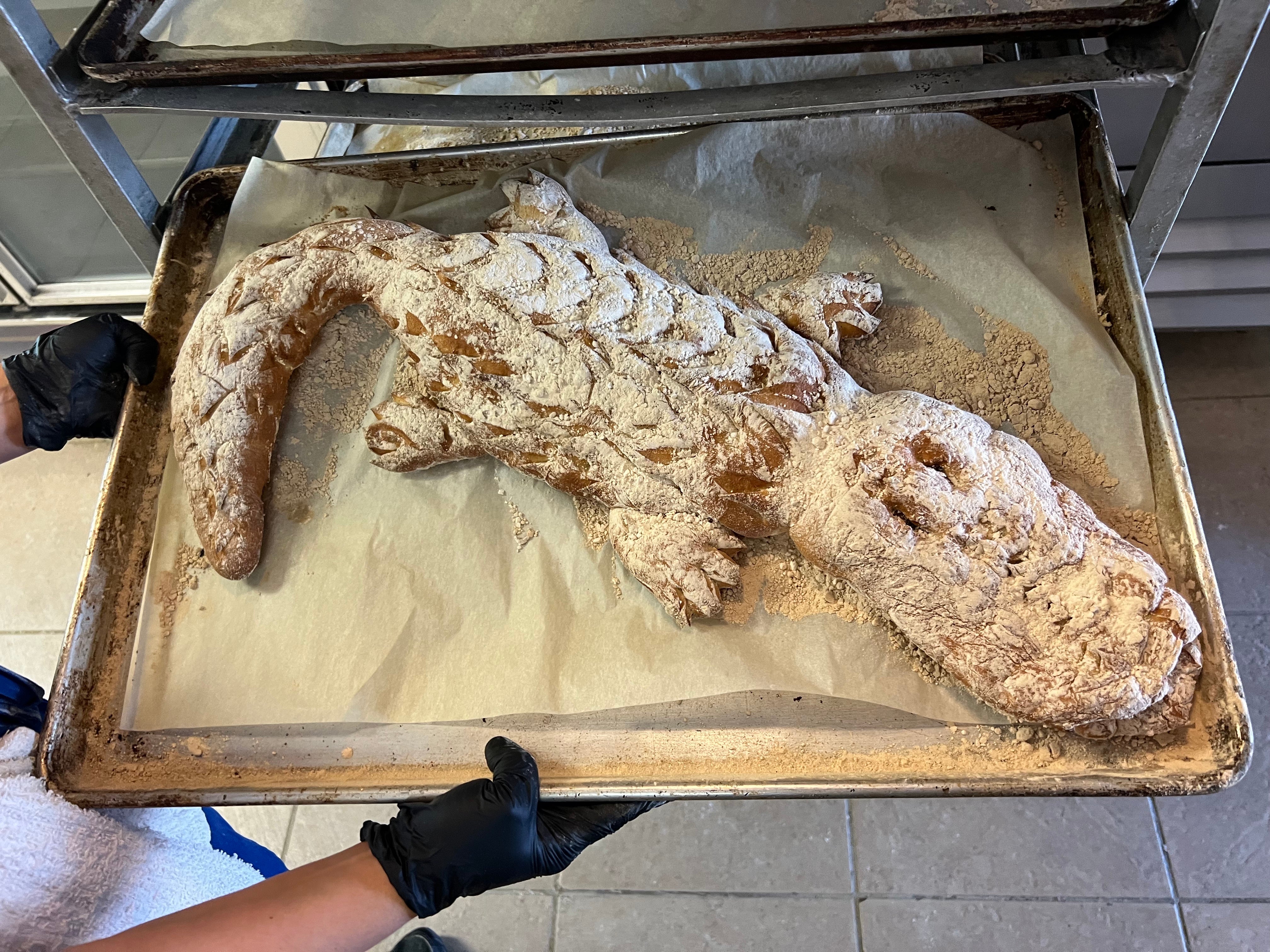 LET THEM EAT CAKE ..... REMY GRATESOL'S ALLIGATORS, CRABS AND THE ANIMAL KINGDOM OF BREAD