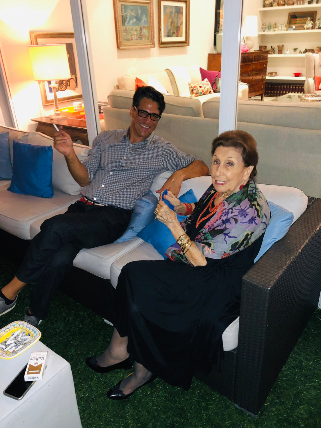The 89 Yr Old Italian Countess defies Coronavirus Covid-19 and Stands w/ ITALIA