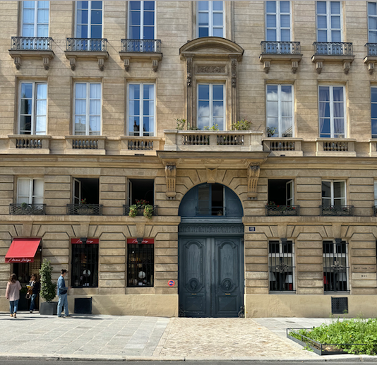 LES PORTES DE PARIS - THE DOORS OF PARIS