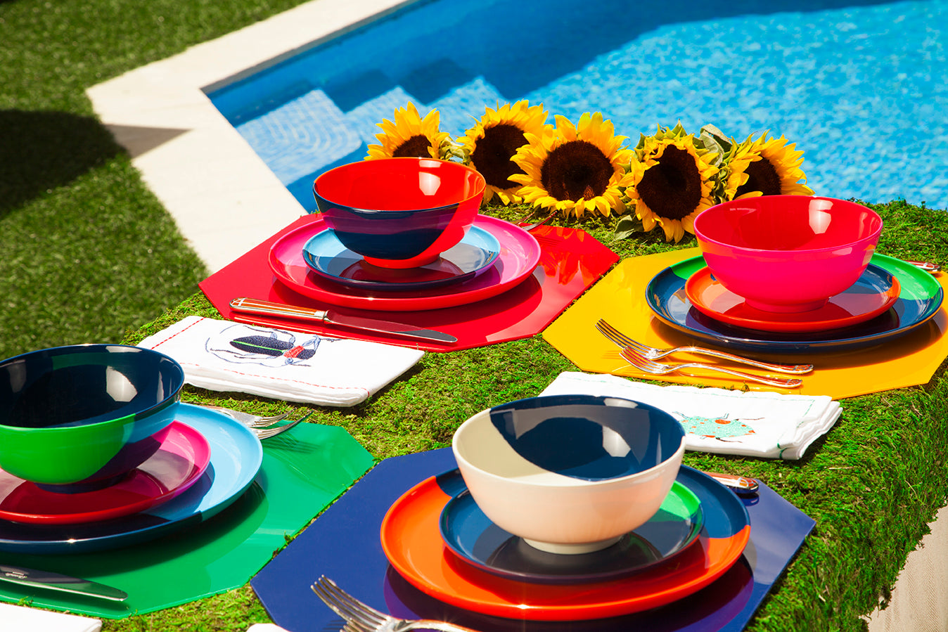 1/2 & 1/2 Melamine Dinner Plate (Fuchsia/Red) Set of 4. Exclusive Design By Thomas Fuchs Creative