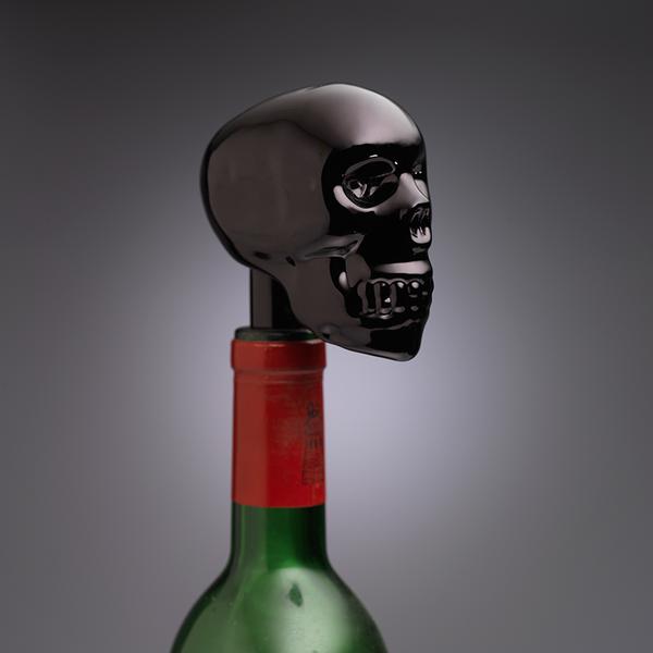 Skull Crystal Bottle Stopper, Black